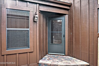004_Entrance