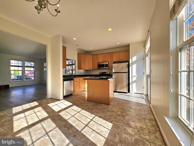 15334 Elizabeth Burbage Loop, Woodbridge, VA 22191 - photo 5