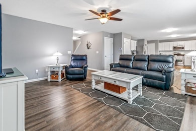 5538 Lanterns Way-8.jpg-SMALL