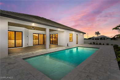 Offering an exquisite blend of MODERN DESIGN and C