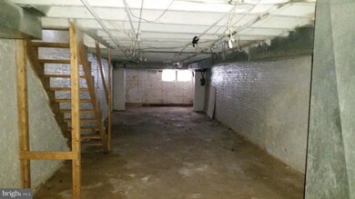 2768 The Alameda, Baltimore, MD 21218 - photo 6