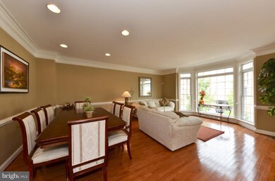 9969 Cyrandall Dr, Oakton, VA 22124 - photo 6