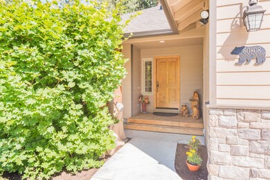 60808 Grand Targhee Dr, Bend, OR 97702 - photo 4