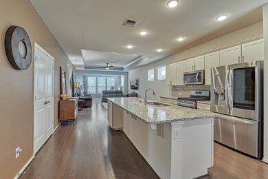 317 Fell Ln, the Woodlands, TX 77382 - photo 5