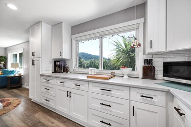 E 1st kitchen 5