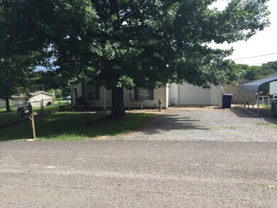 311 Cottonwood Dr, Shelbyville, TN 37160 - photo 2