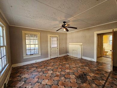 513 E Lee St, Dawson, GA 39842 - photo 4