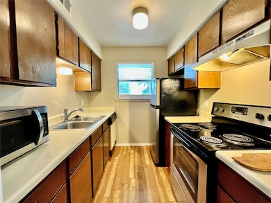 2526 W Prairie St unit 205, Denton, TX 76201 - photo 4