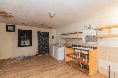 605 & 607 N Wall St, Shamrock, TX 79079 - photo 7