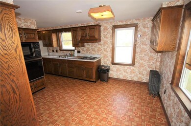 Eat in kitchen