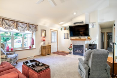 20 Spencer Village Ct, Appleton, WI 54914 - photo 4