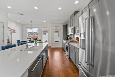 102 Tendick unit 602, San Antonio, TX 78209 - photo 2