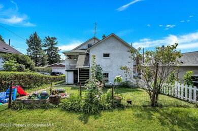 213 Hickory St unit Rear, Peckville, PA 18452 - photo 5
