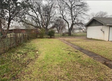 700 N 11th St, Frederick, OK 73542 - photo 7