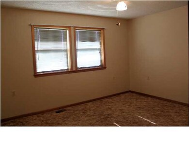 13'5 X 11'3 BEDROOM