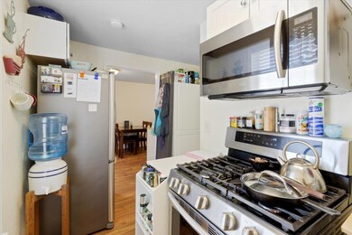 12-581 E Main St-12