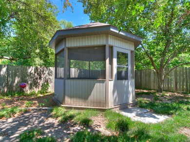 13-web-or-mls-1111 S 2nd St-14