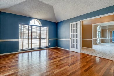 3301 Oakdale Ct, Hurst, TX 76054 - photo 5