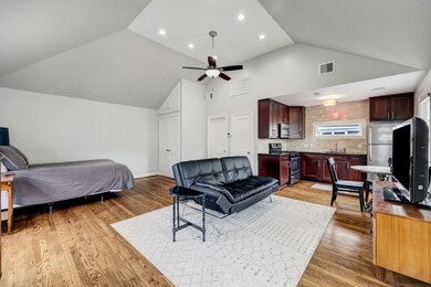 1621 Columbia St unit 1, Houston, TX 77008 - photo 2