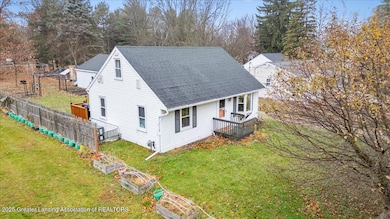 6246 Gardenia Ave, Lansing, MI 48911 - photo 2