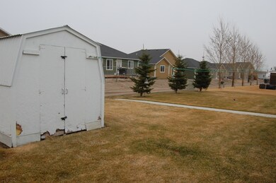 back yard<|><|>