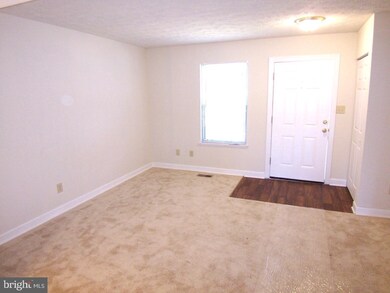 844 Olive Branch Ct, Edgewood, MD 21040 - photo 4