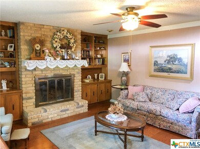 415 Skyview Cir, Troy, TX 76579 - photo 7