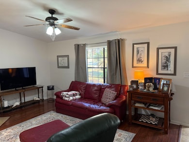 140 Whetherbine Way W unit B, Tallahassee, FL 32301 - photo 3