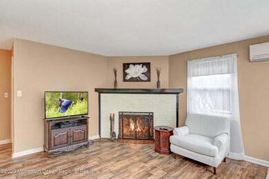 06-Living Room