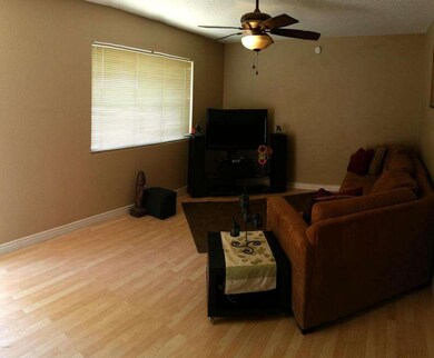 18'x11' Living Room