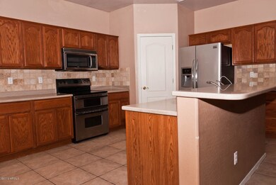 725 W Beth-4