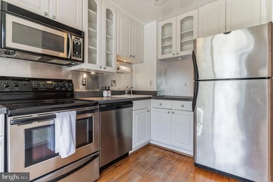 11507 Buttonwood Ct, Reston, VA 20191 - photo 6