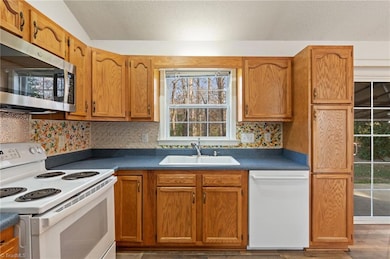 12 Shanda Ct, Thomasville, NC 27360 - photo 7