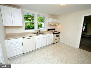 109 Emerson Ave, Moorestown, NJ 08057 - photo 3