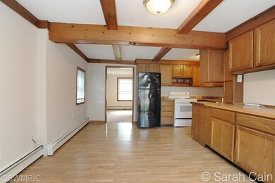 216 Maple St, Lowell, MI 49331 - photo 3