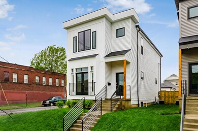 L 1407 N 4th St.003