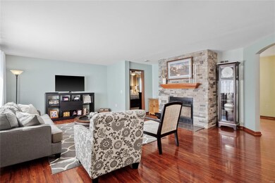 25 Rosewood Dr, Maryville, IL 62062 - photo 6