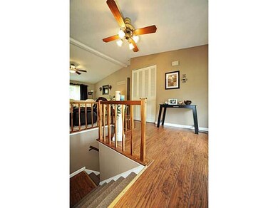 Entry/Foyer.