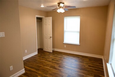 7222 Saint Augustine St, Houston, TX 77021 - photo 7