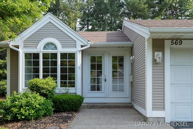 4-web-or-mls-569-appletree-dr