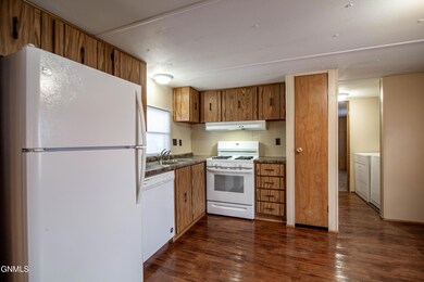 1208 S Frontier Trail, Mandan, ND 58554 - photo 4