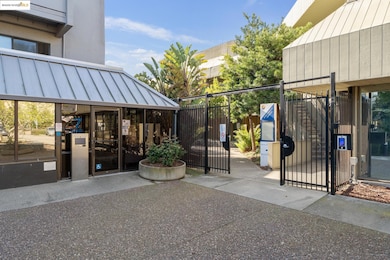 1 Embarcadero W unit 161, Oakland, CA 94607 - photo 4