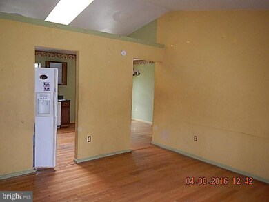 7402 Epling Rd, Glenn Dale, MD 20769 - photo 2
