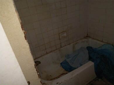 3860 Jasmine Dr, Alvin, TX 77511 - photo 7