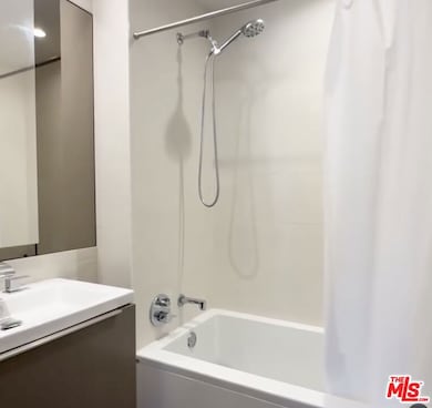 Metropolis Los Angeles - Tower I unit 710, Los Angeles, CA 90017 - photo 6