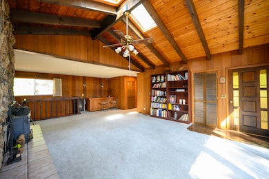 Built-in Bookshelves