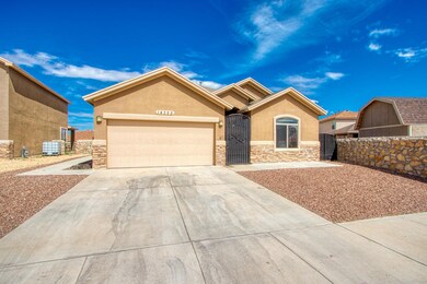 14355 Desert Sunset Dr, Horizon City, TX 79928 - photo 2