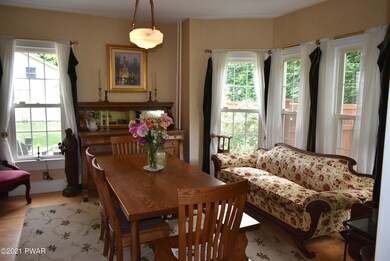 307 W Ann St, Milford, PA 18337 - photo 4