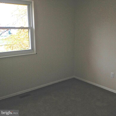 307 Glade Blvd, Walkersville, MD 21793 - photo 4