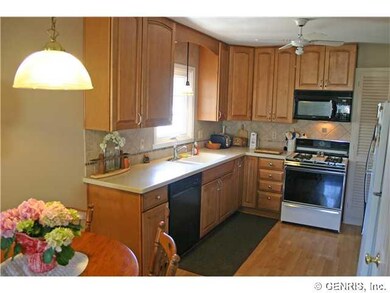 Kitchen. Lovely dovetailed KitchenMaid cabinets wi